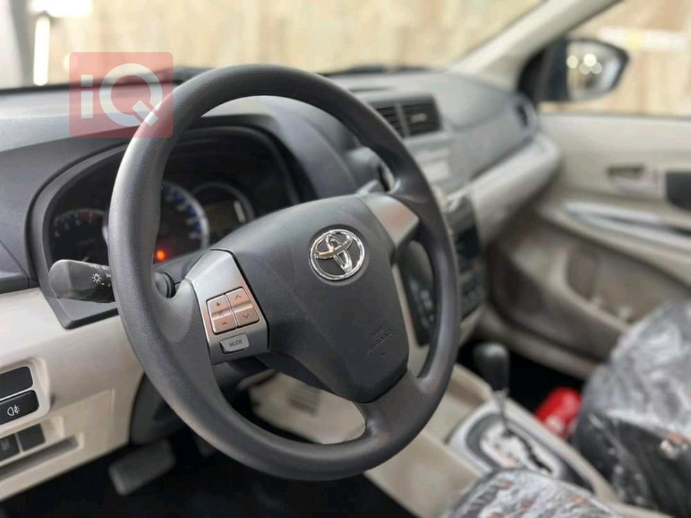 تويوتا افانزا
